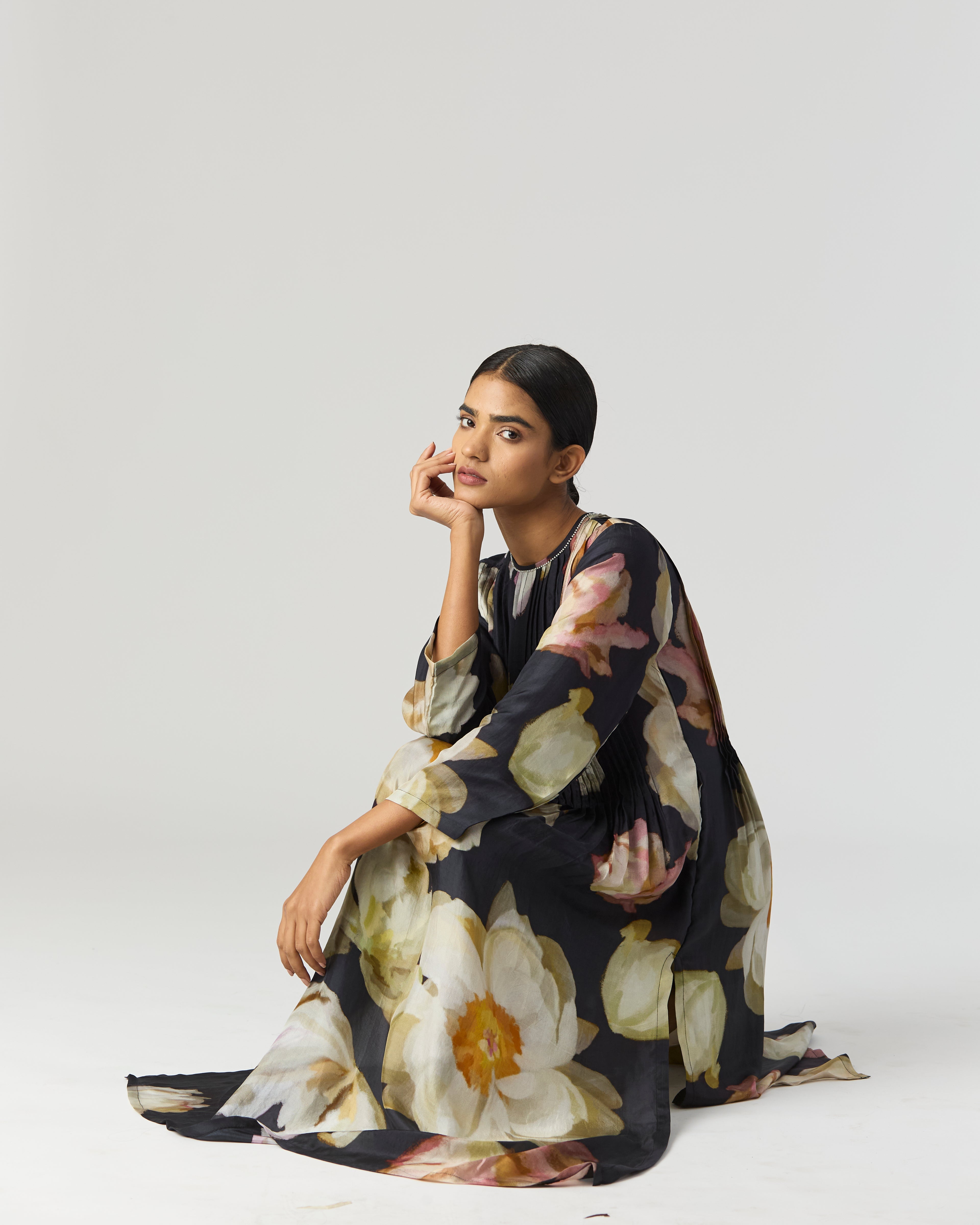 Viva Fiori Pintucks Kurta Set