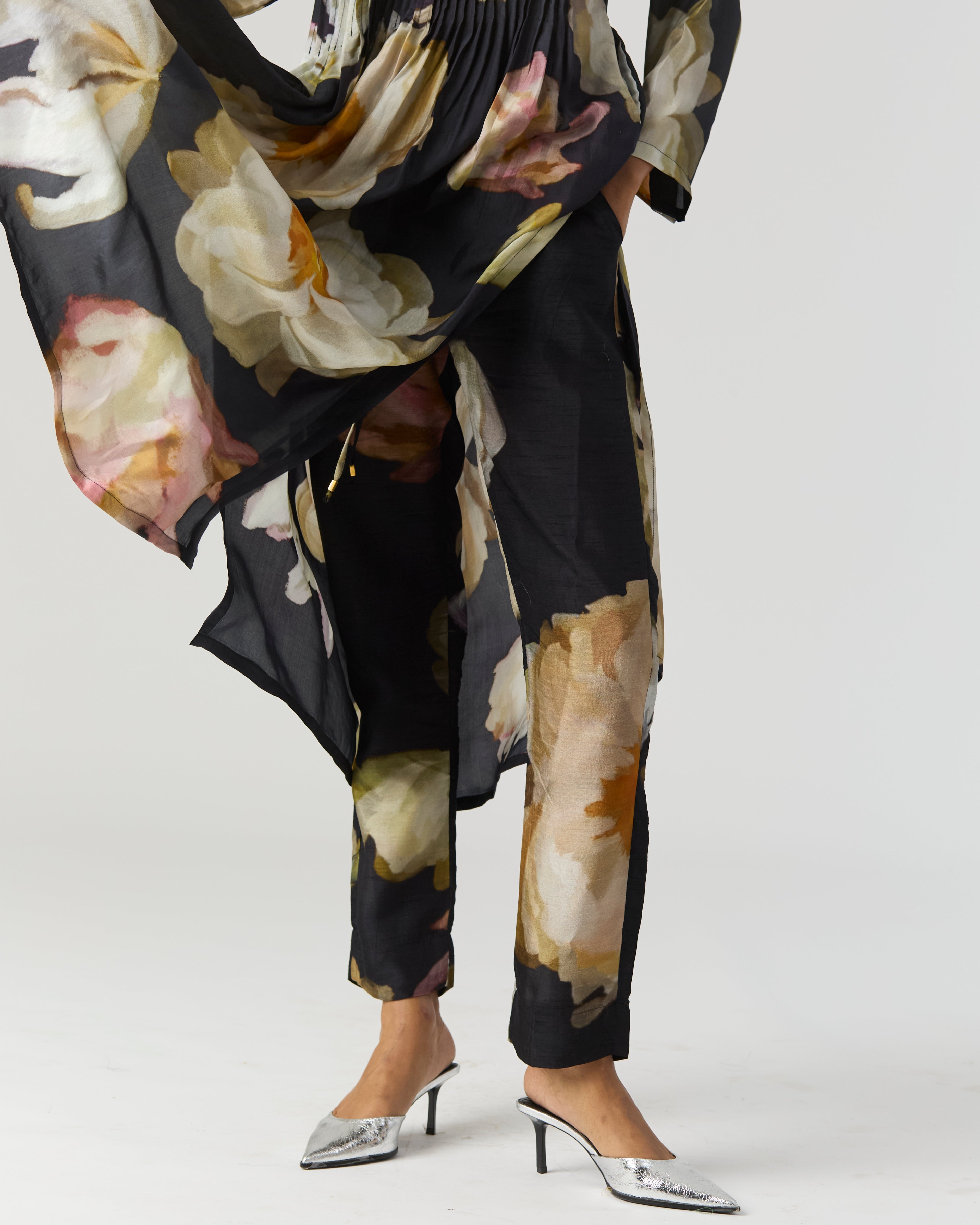 Viva Fiori Pintucks Kurta Set