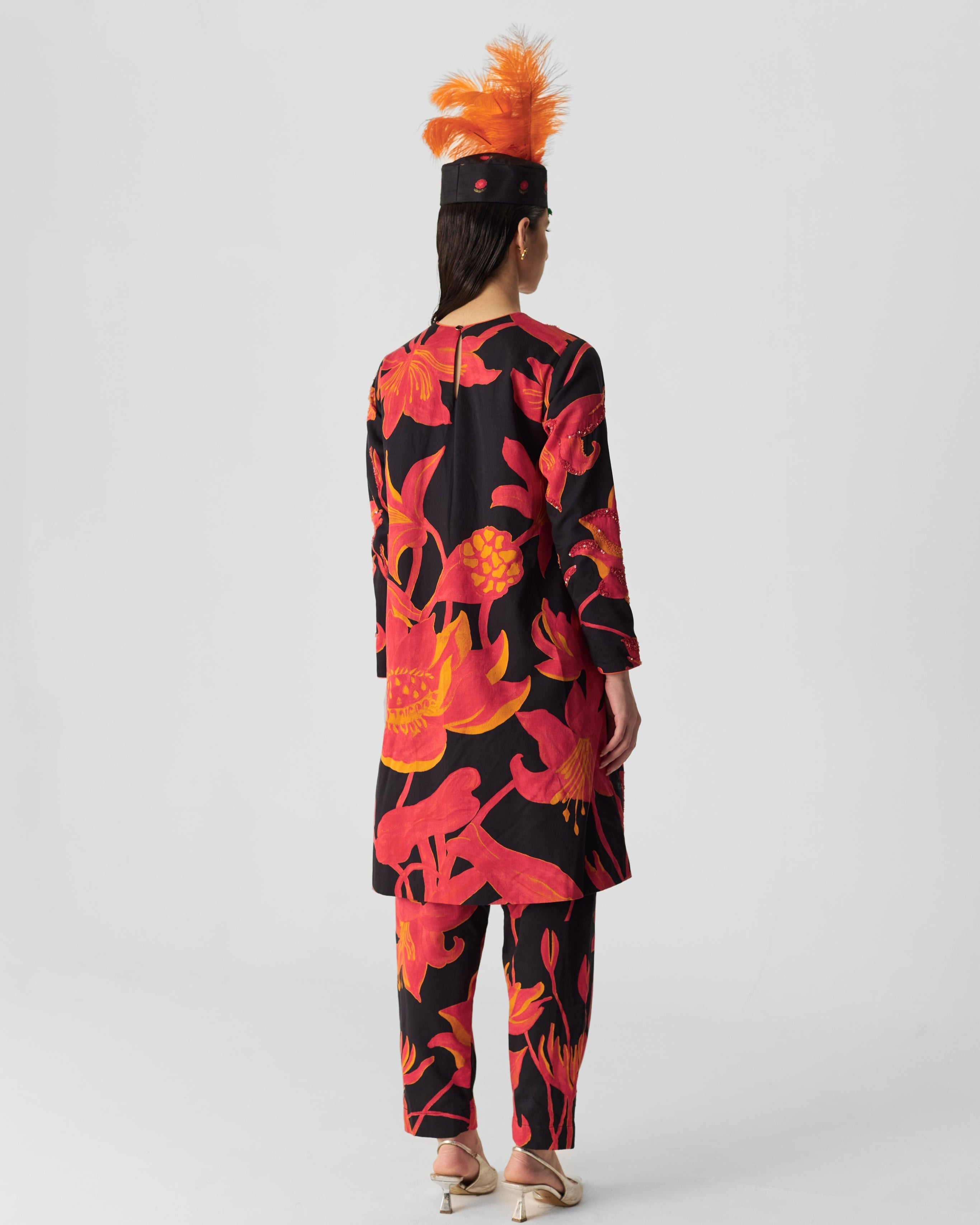 Lian Embroidered Kurta Set