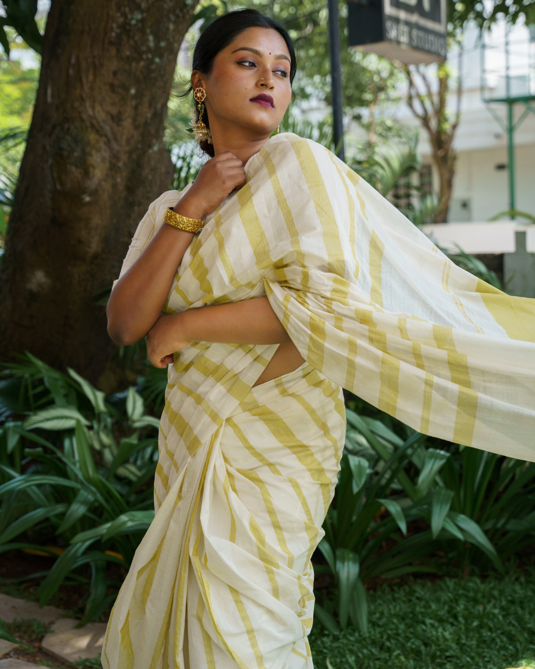 Yila | Lime Green-Striped Kasavu Saree