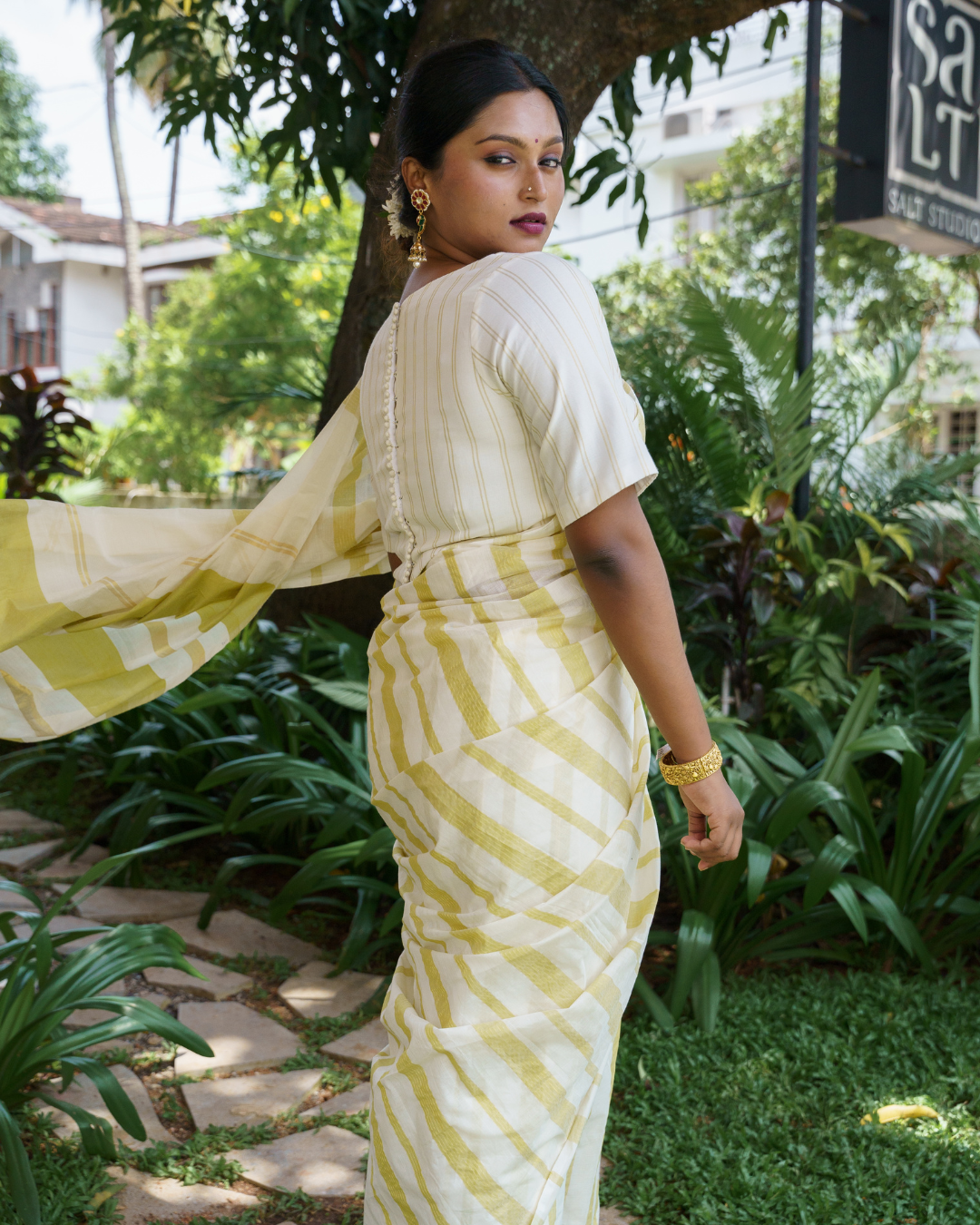 Yila | Lime Green-Striped Kasavu Saree