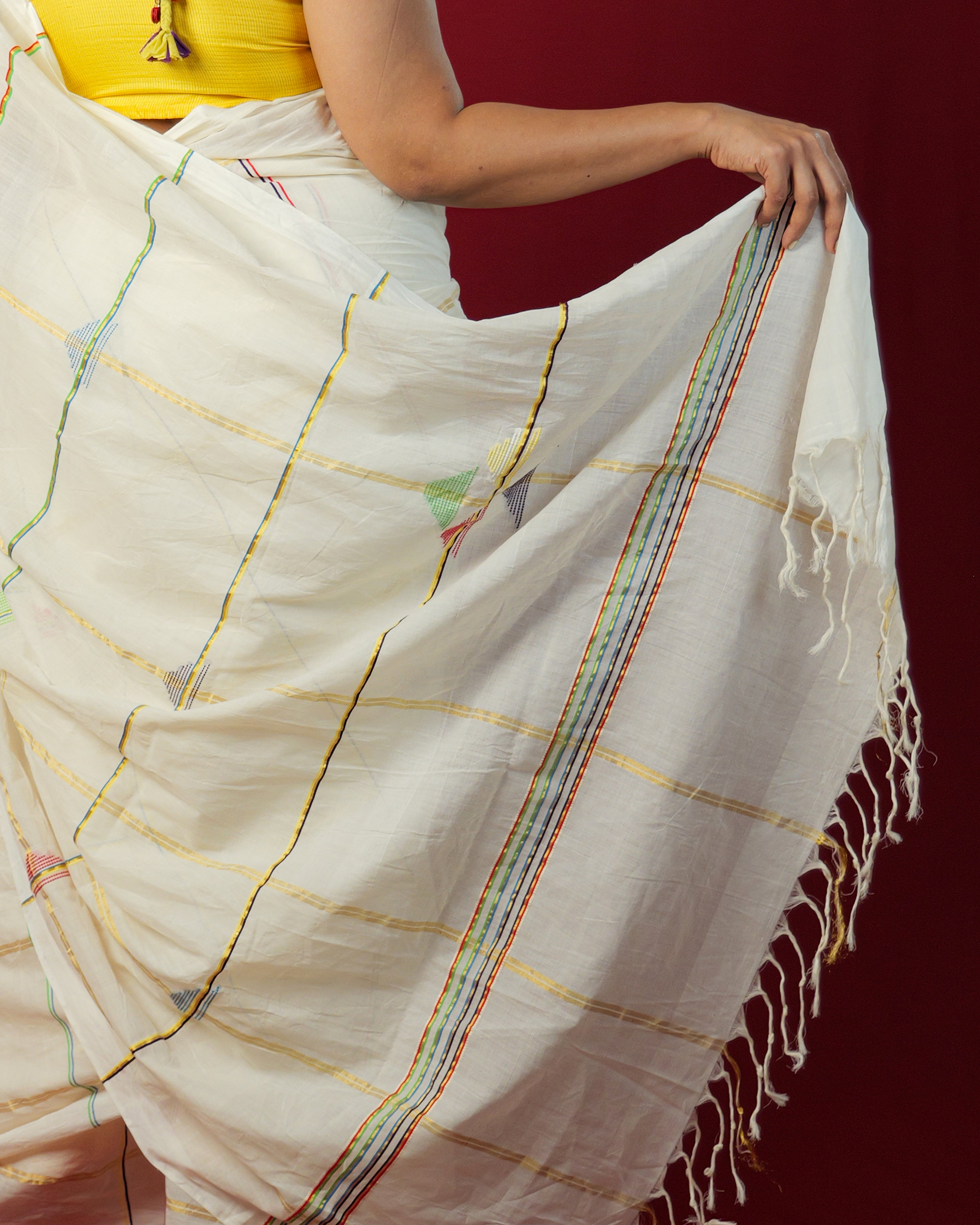 Kuttimalu Triangle Motif Kasavu Saree