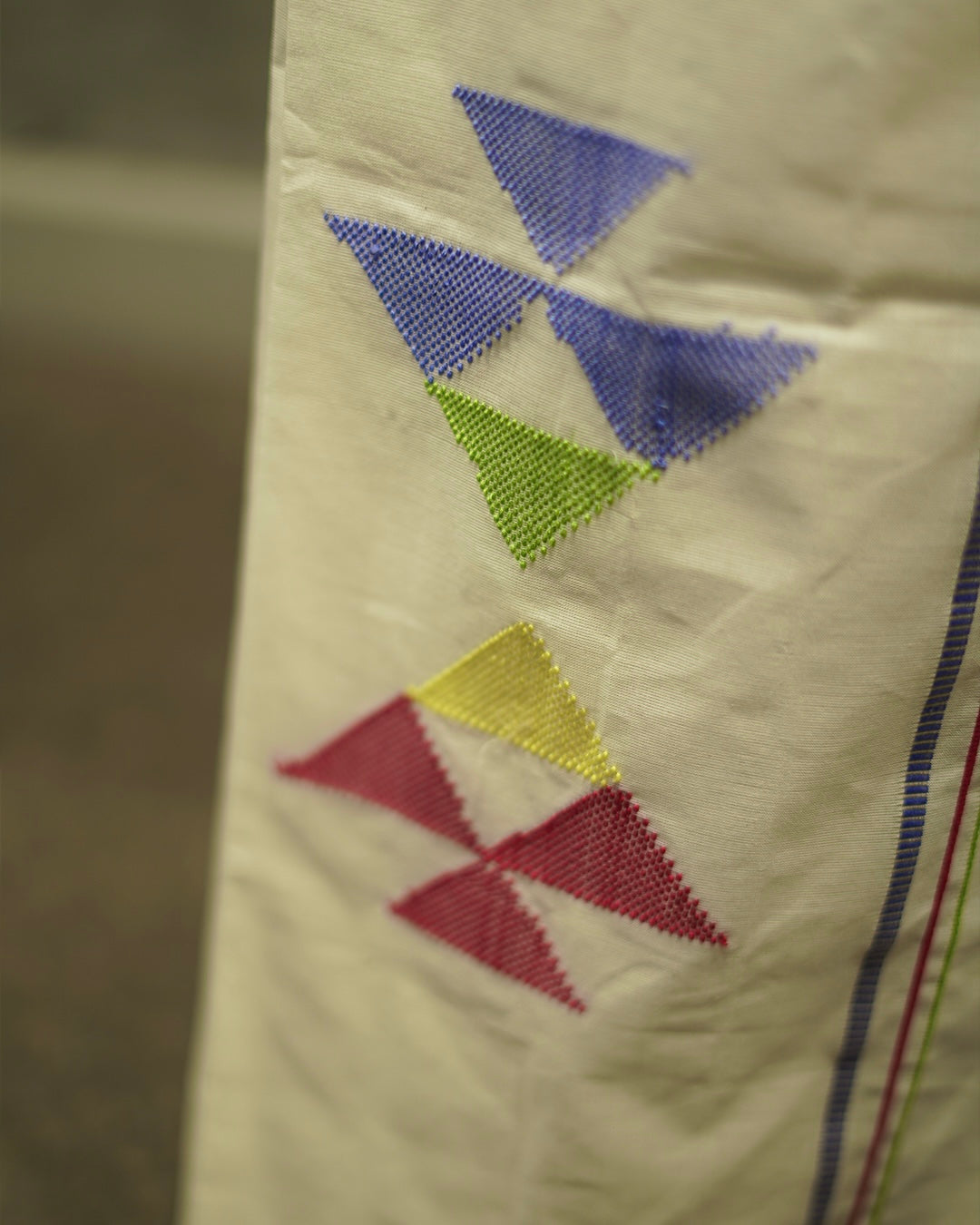 Fish motif set mundu