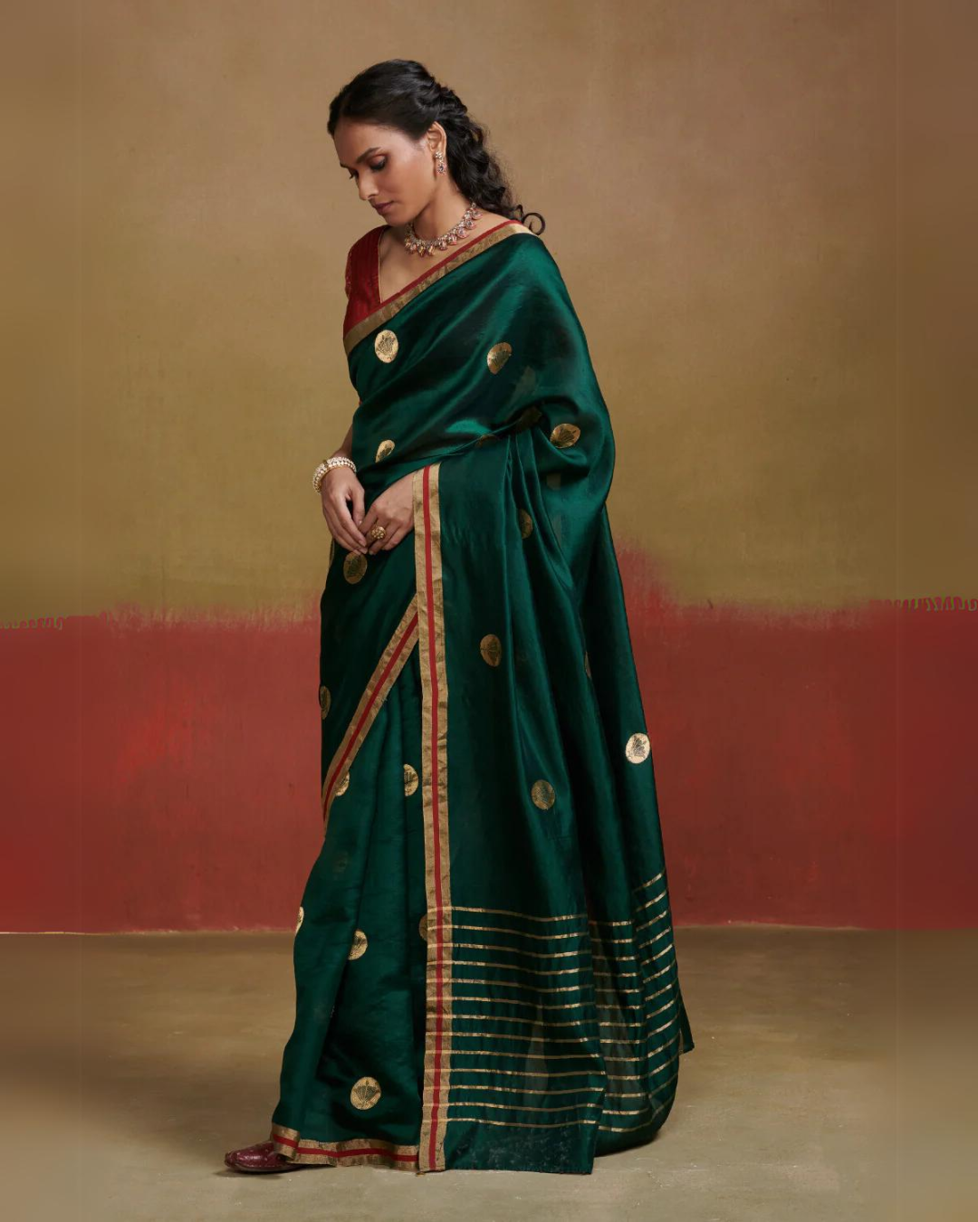 Sunehri Saree