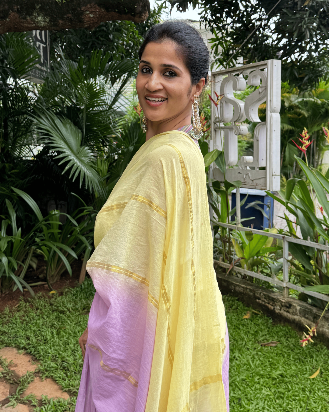 Anandavalli Yellow Lilac Ombre Striped Kasavu Saree