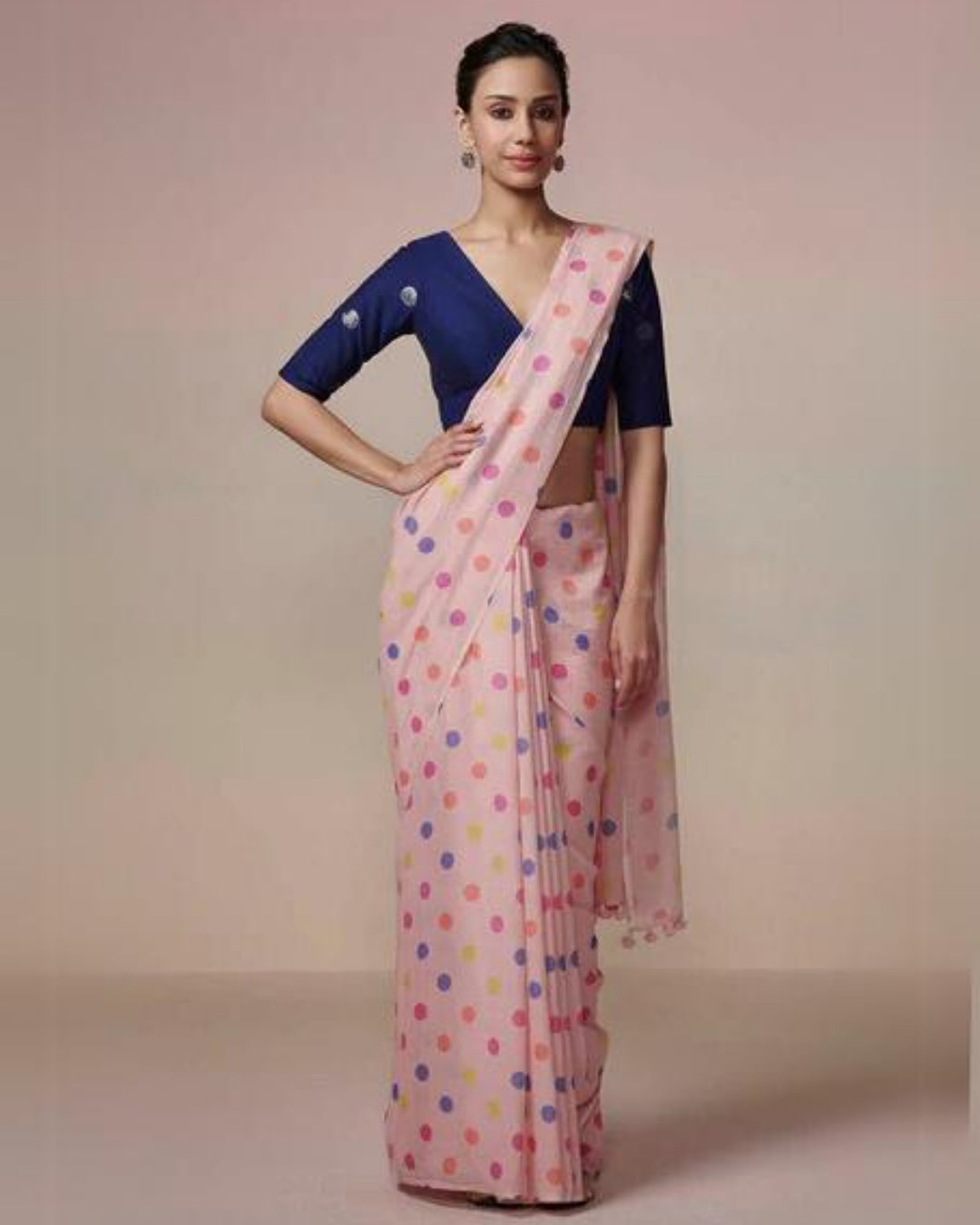 Retro polkas Saree