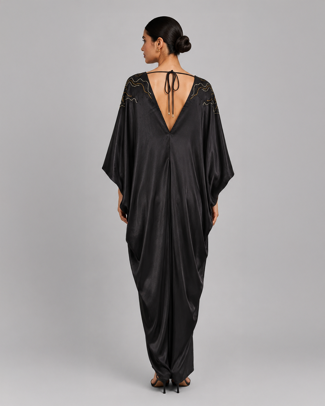 Nilavu Ruched kaftan