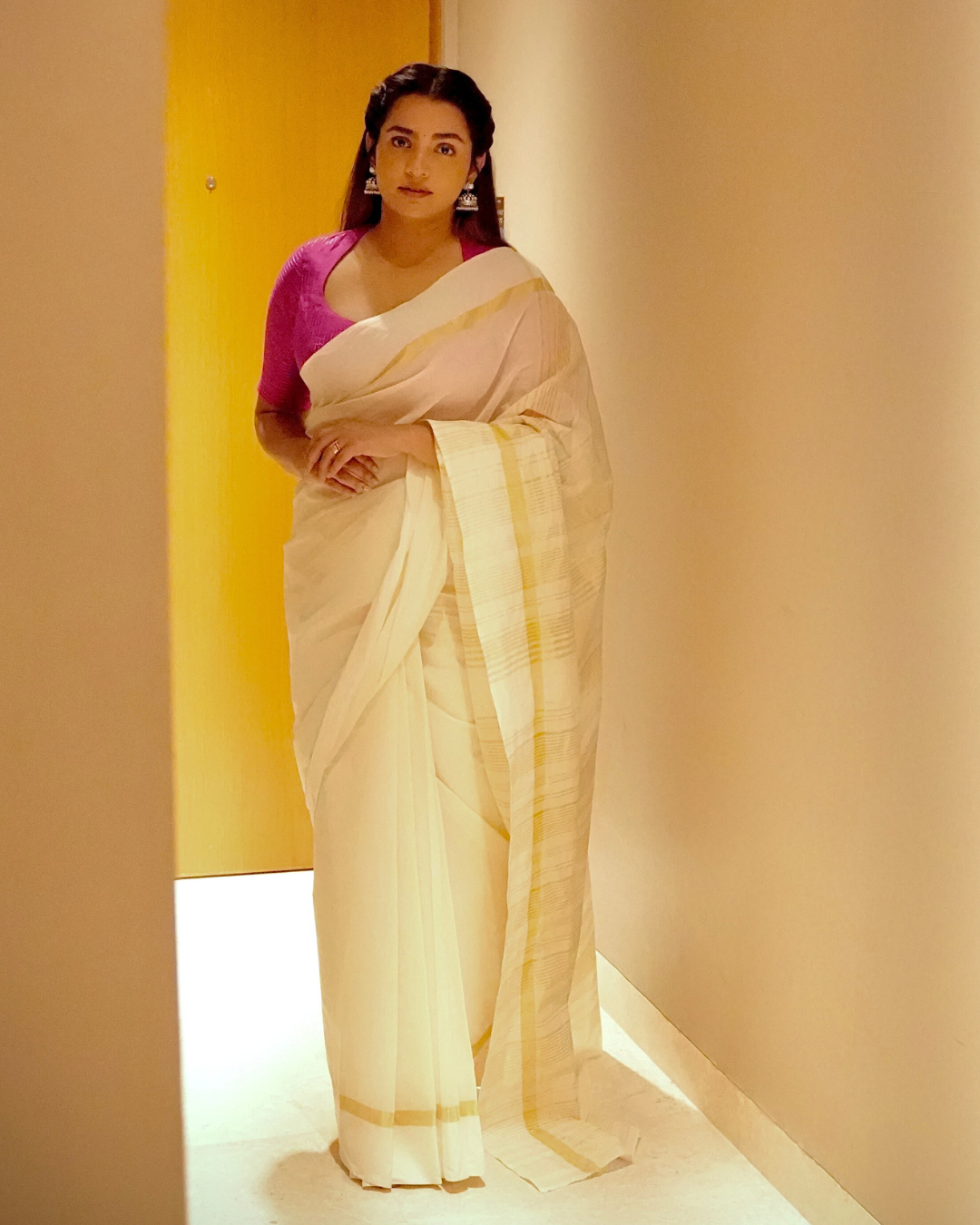 Mallika | Golden-stripe Kasavu Saree