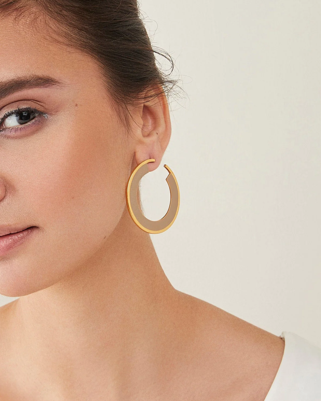 Arianna Hoops