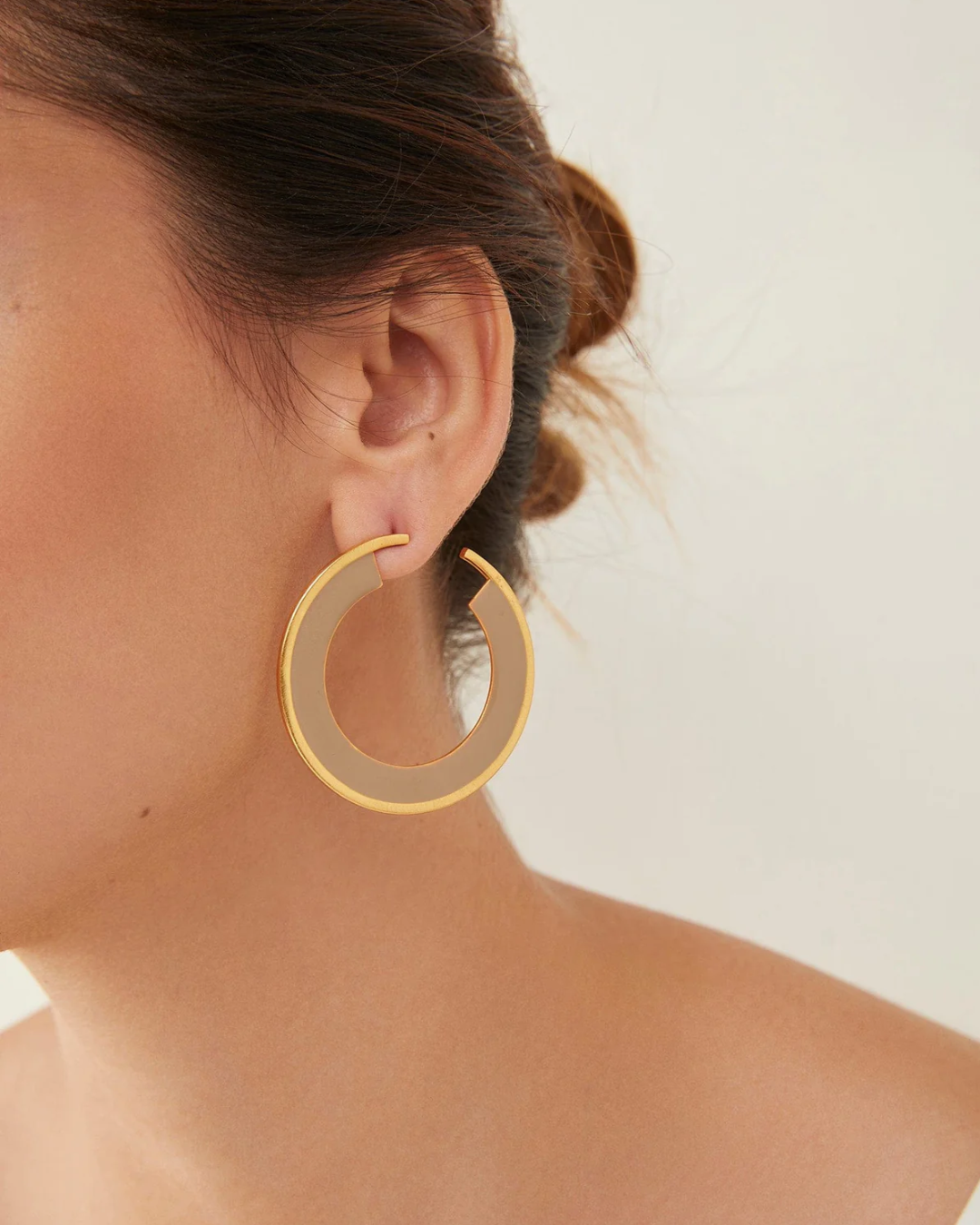 Arianna Hoops