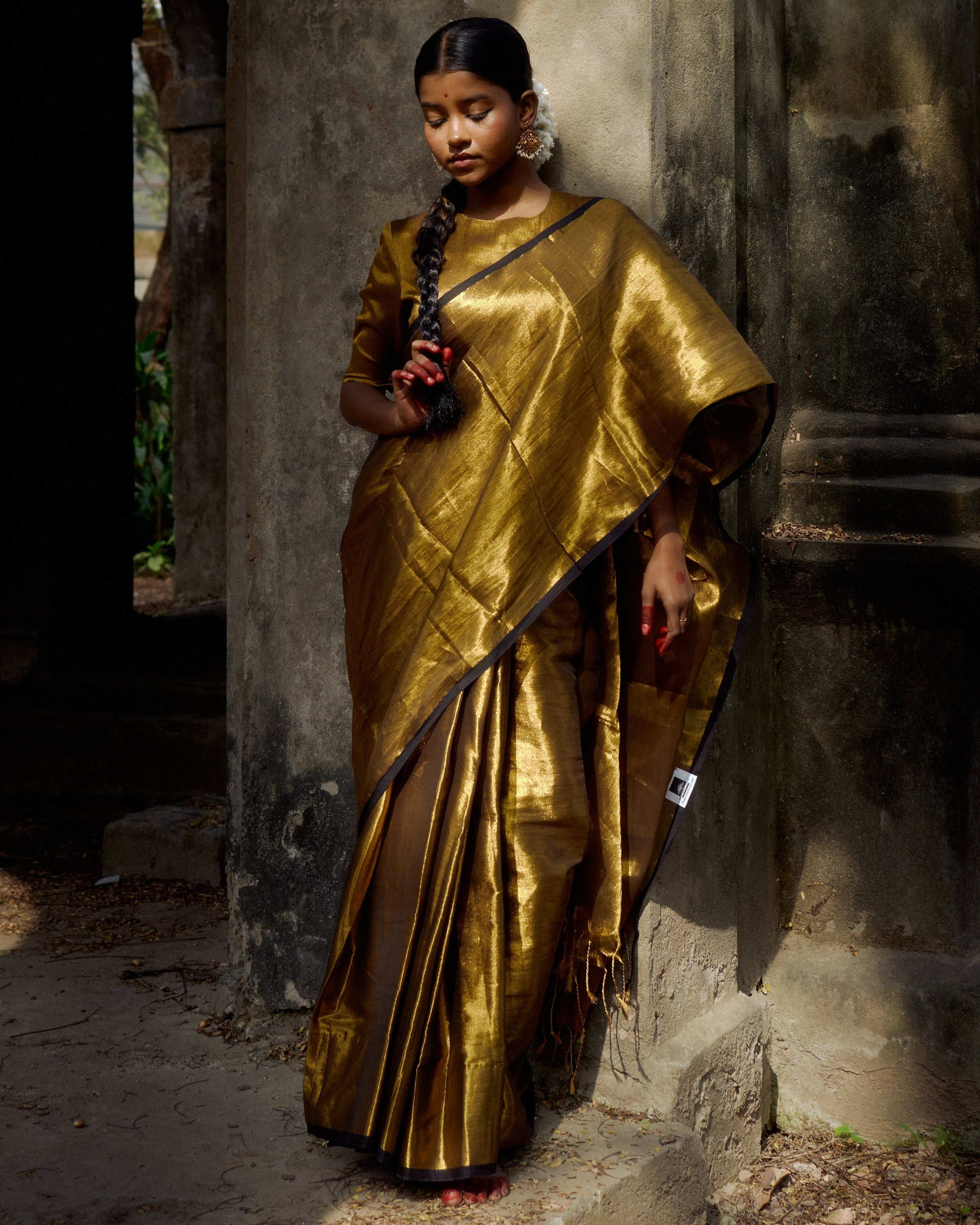 Shikhara I Gold Tissue Saree